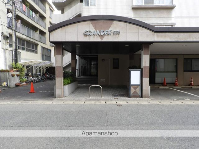 西鉄天神大牟田線 高宮駅 徒歩6分 11階建 築38年の外観写真