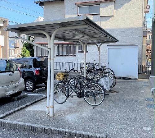 その他共有部分　屋根付き駐輪場