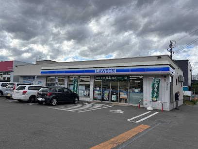 コンビニ　ローソン札幌南11条店（コンビニ）まで107m