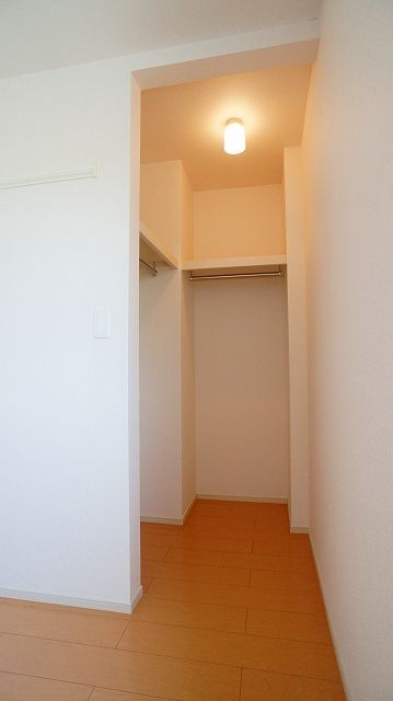ＪＲ内房線 巌根駅 バス乗車時間：6分 最寄りバス停で下車 徒歩4分 2階建 築14年の内装写真