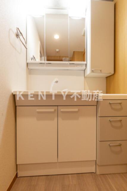 洗面設備　忙しい朝には欠かせない洗面所です