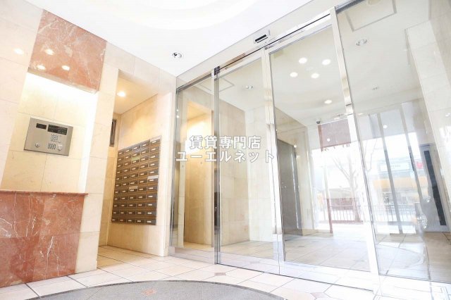 地下鉄御堂筋線 江坂駅 徒歩3分 10階建 築24年の外観写真
