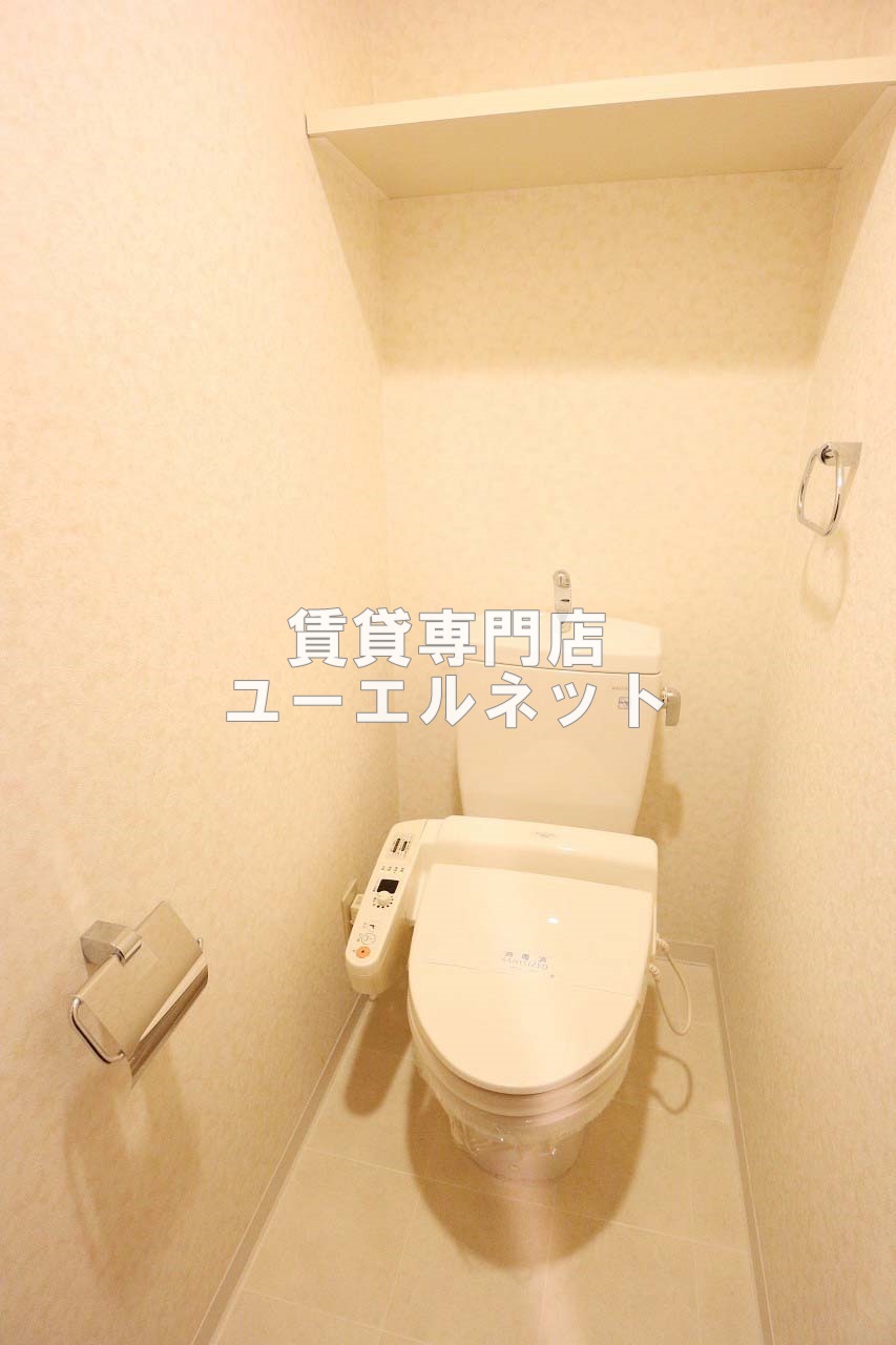 地下鉄御堂筋線 江坂駅 徒歩3分 10階建 築24年のトイレ写真