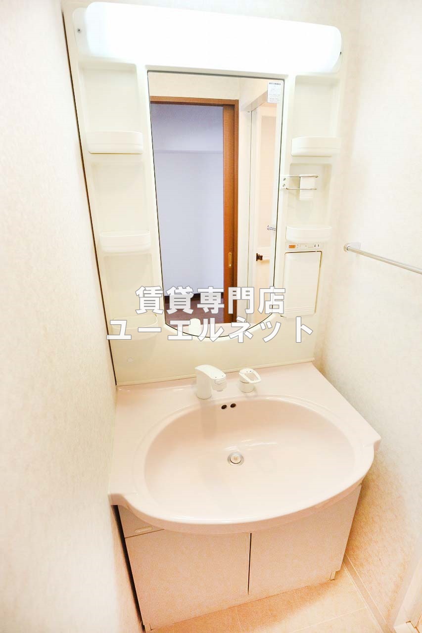 地下鉄御堂筋線 江坂駅 徒歩3分 10階建 築24年の内装写真