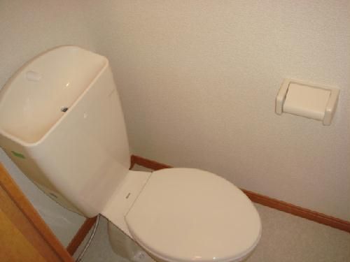 レオパレスアネーロのトイレ写真