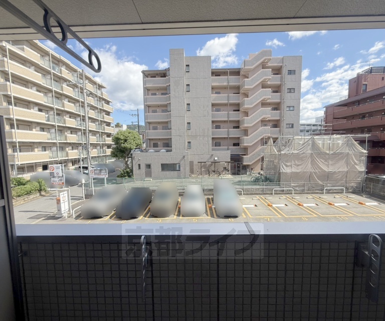 トイレ　もちろんウォシュレット付いていますよ。