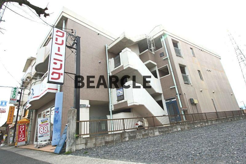 建物外観　落ち着いた雰囲気の外観です