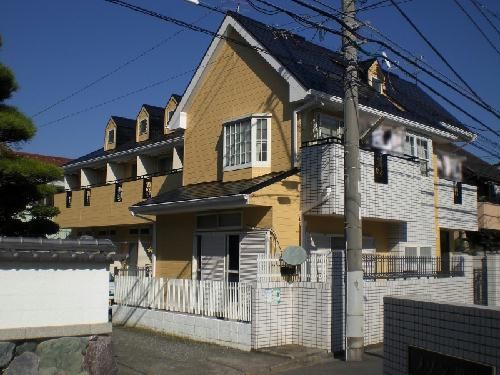 レオパレス金沢文庫第8の外観写真