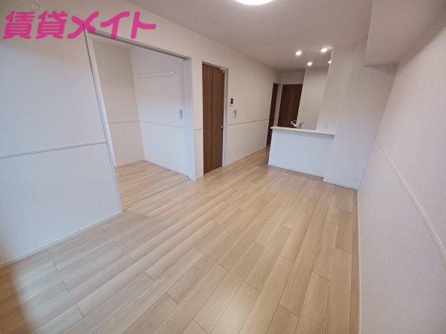 居室・リビング　同型参考写真