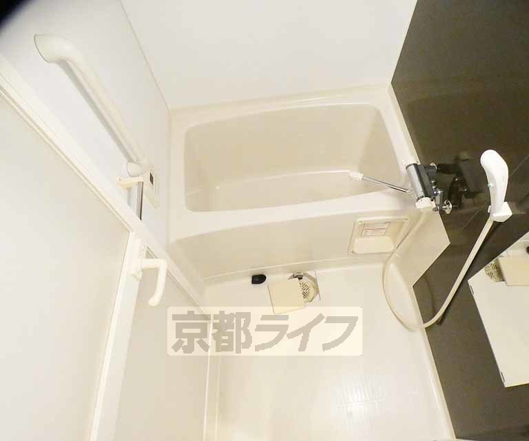 阪急京都線 西京極駅 徒歩3分 7階建 築16年の風呂写真