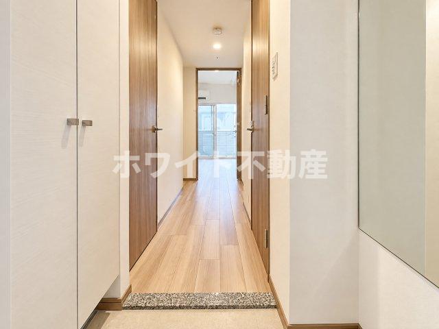 地下鉄谷町線 谷町四丁目駅 徒歩5分 13階建 築12年の玄関写真