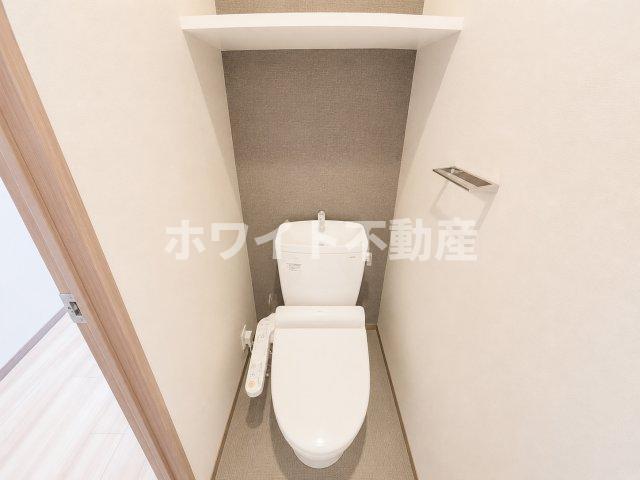 地下鉄谷町線 谷町四丁目駅 徒歩5分 13階建 築12年のトイレ写真