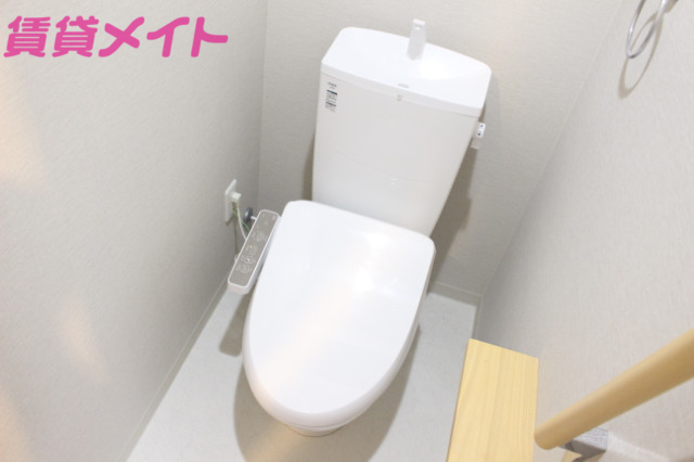 トイレ　別部屋の写真です