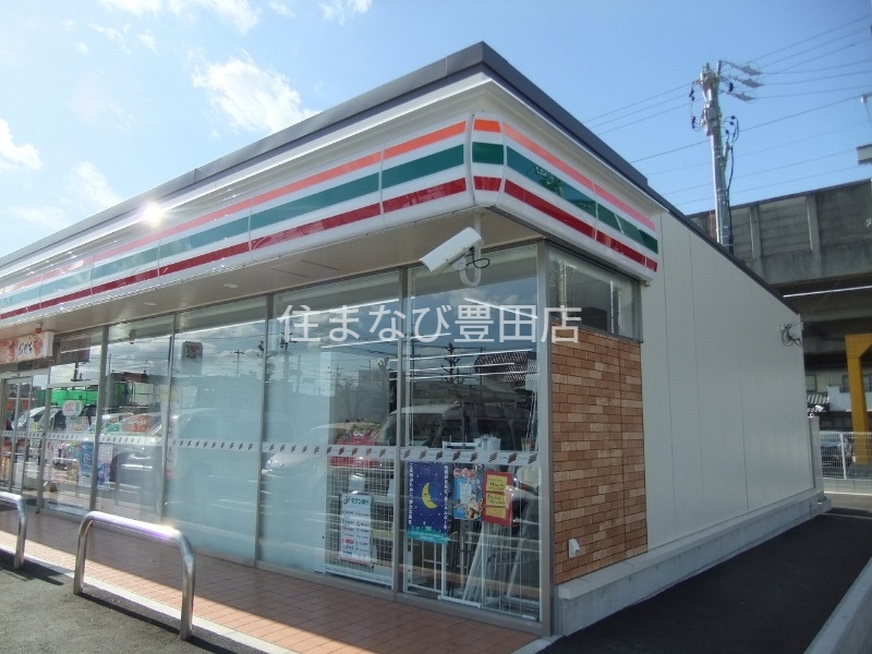 コンビニ　セブンイレブン三河上郷駅前店（コンビニ）まで201m