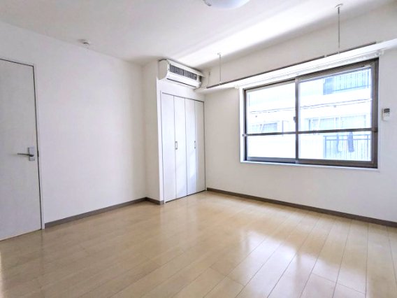 居室・リビング　開放感のあるゆったりとしたお部屋です♪