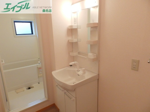 洗面設備　反転タイプ参考写真