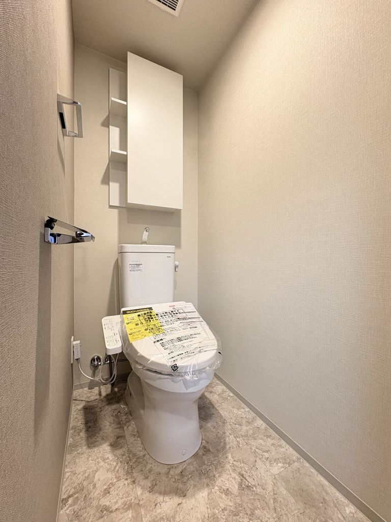 新交通ゆりかもめ 有明テニスの森駅 徒歩9分 15階建 築1年のトイレ写真
