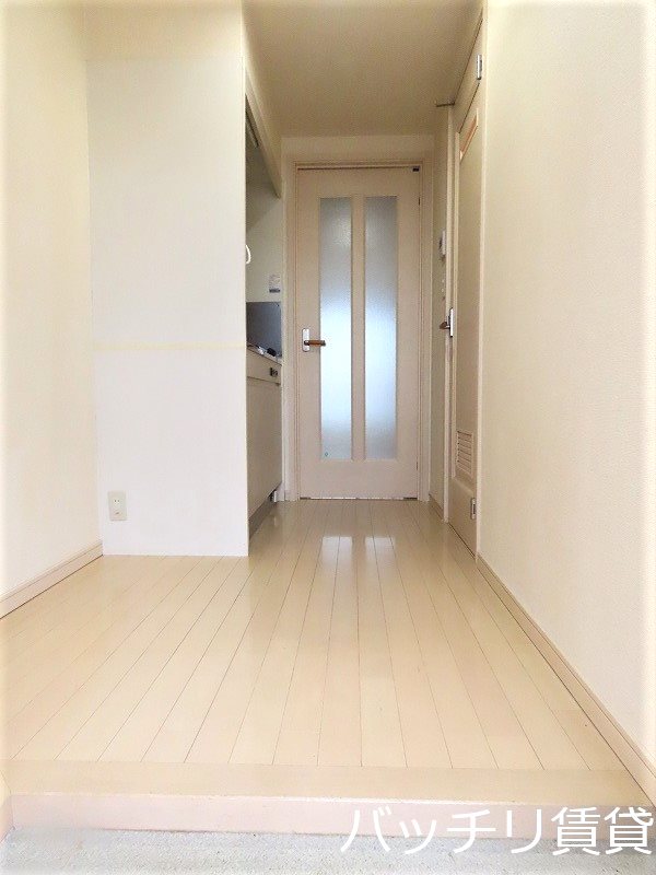 玄関　画像はイメージの為、色や間取りが異なる場合があります。その場