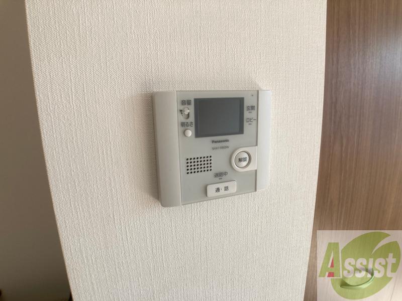 セキュリティ　ＴＶモニター付インターホンです。来客者の顔が見えるので安心！