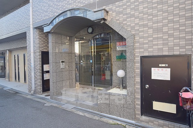 エクセレント上新8の外観写真