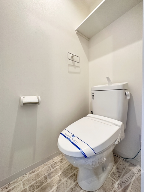 ＪＲ大阪環状線 桃谷駅 徒歩18分 9階建 築6年のトイレ写真