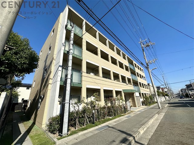 建物外観　オートロック付きで安心！宅配BOX付きで便利！