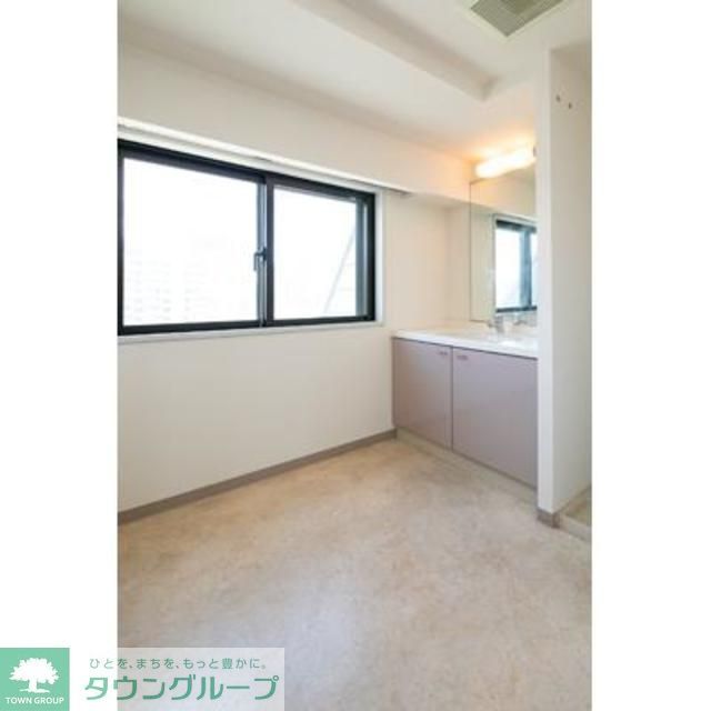 洗面設備　※写真は同タイプ住戸です。