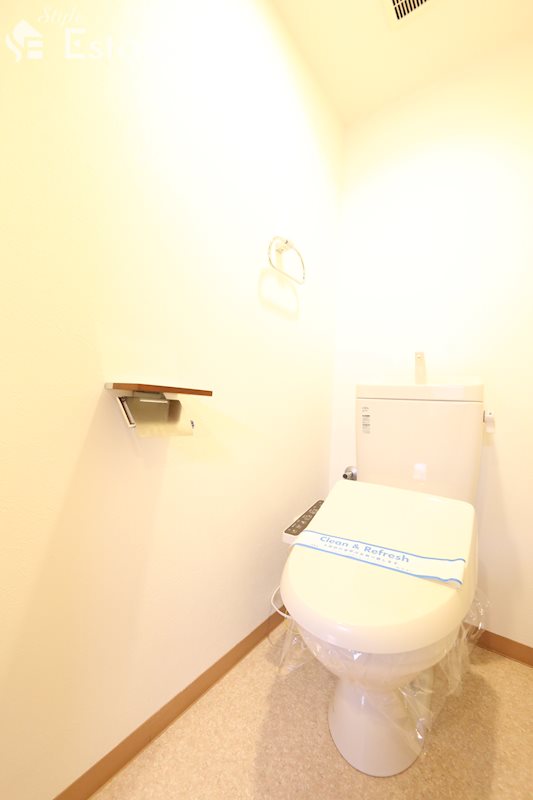 地下鉄東山線 覚王山駅 徒歩4分 4階建 築13年のトイレ写真
