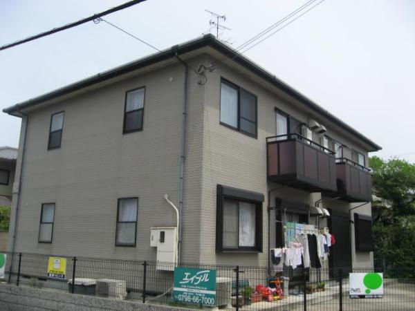 建物外観　閑静な住宅街にあります♪