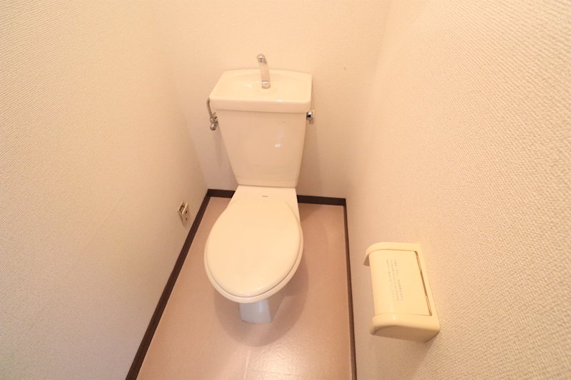 トイレ　別部屋。現況優先とさせていただきます。