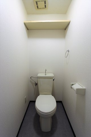 トイレ　参考写真です。現況優先。