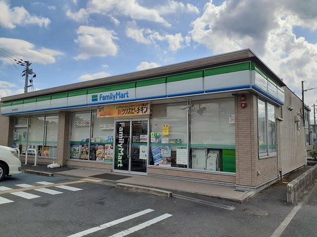 コンビニ　ファミリーマート橋本小峰台店様（コンビニ）まで526m
