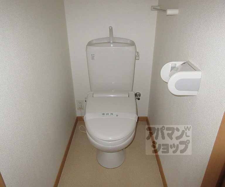 トイレ　ウォシュレット付・