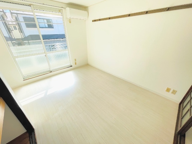 京王高尾線 山田駅 徒歩8分 2階建 築38年の居間写真