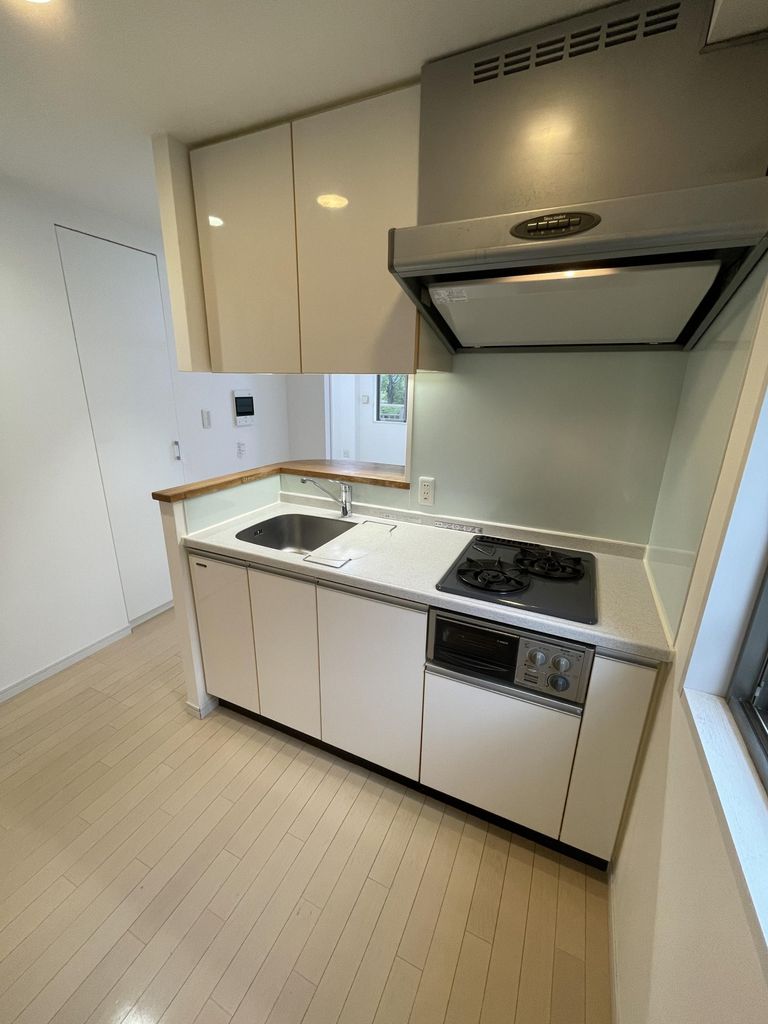 キッチン　※別部屋参考写真