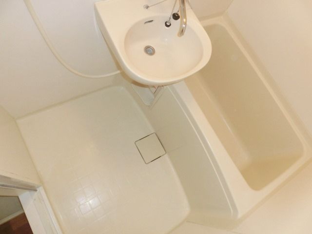 バス・シャワールーム　キレイなバスルーム！