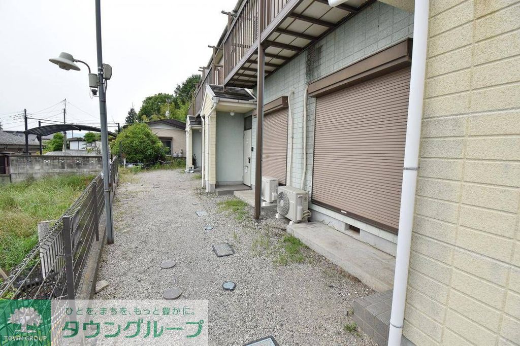 エントランス　庭