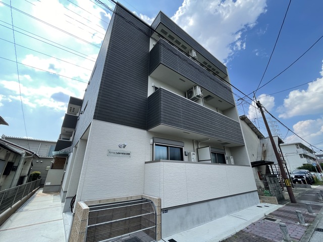 阪神本線 武庫川駅 徒歩8分 築6年