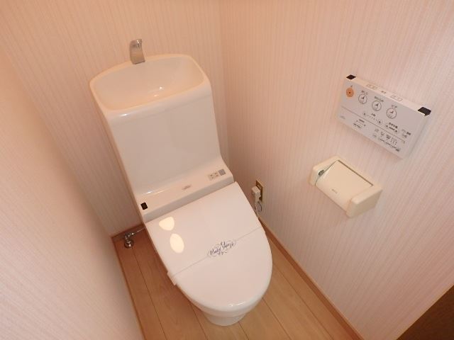 【フォーティン八幡のトイレ】
