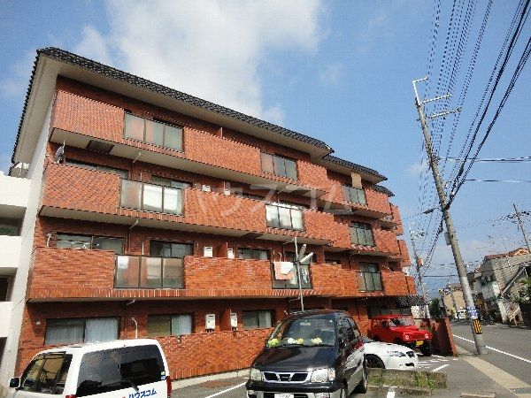 京都市西京区嵐山朝月町のマンションの建物外観