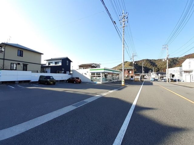 コンビニ　ファミリーマート 高知十津店（コンビニ）まで800m