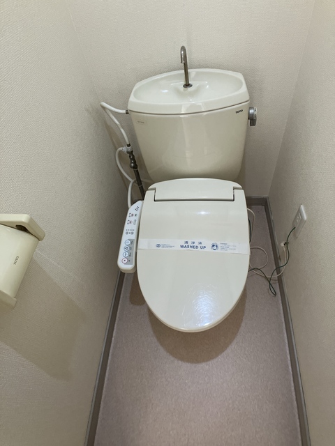 【秦野市西田原のアパートのトイレ】