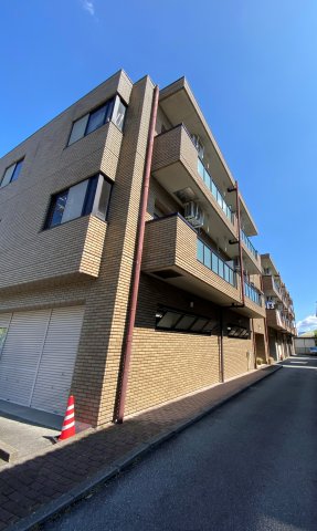メゾン朝気の建物外観