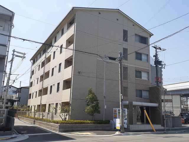 神戸市灘区新在家南町のマンションの建物外観