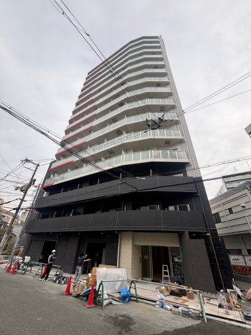 【大阪市浪速区敷津西のマンションの建物外観】