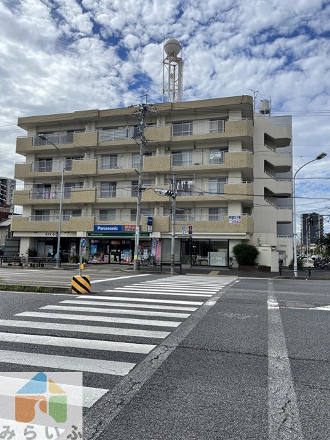 名古屋市東区筒井のマンションの建物外観