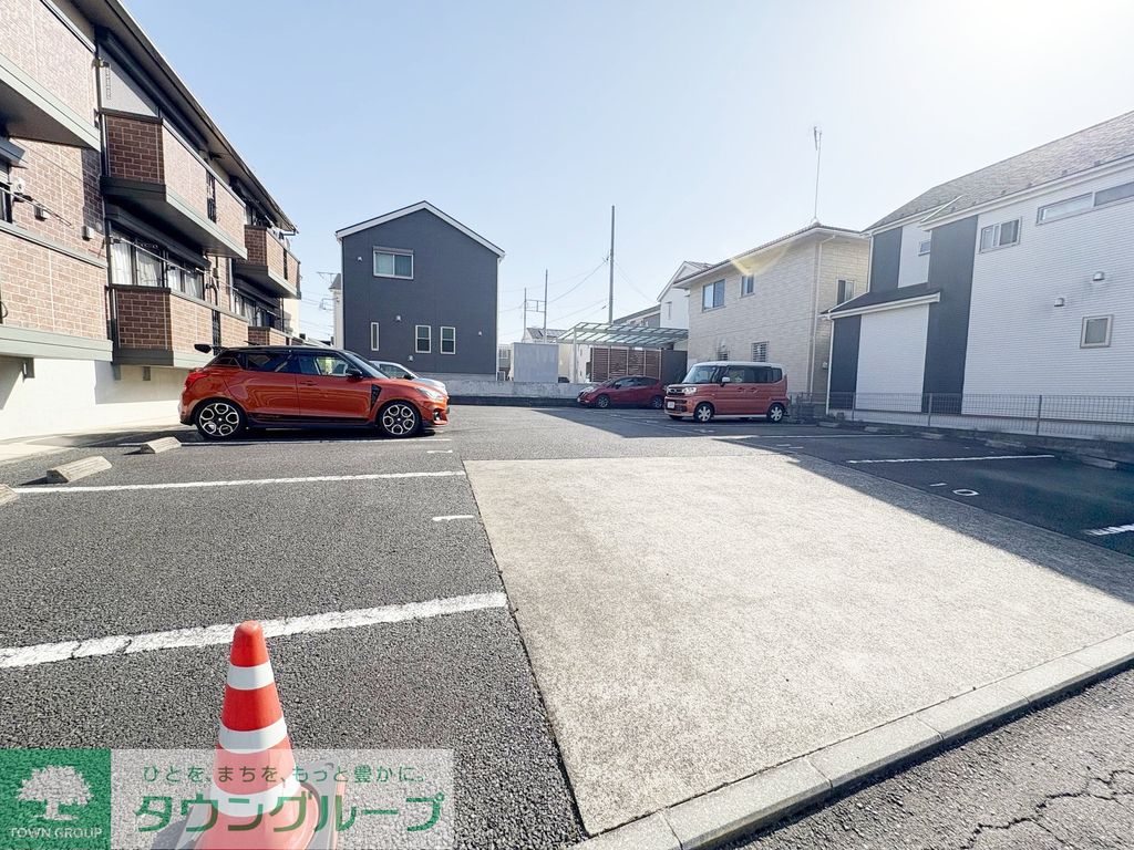 駐車場　駐車場