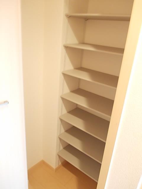その他設備　シューズボックス