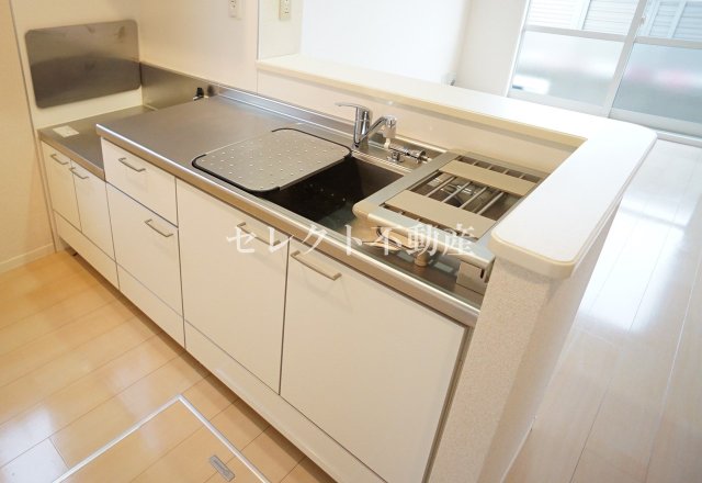 キッチン　【ミロワール A棟 *】