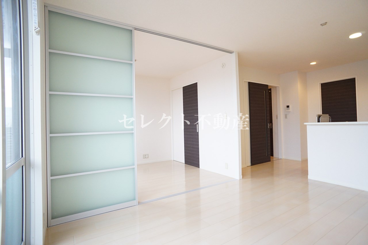 居室・リビング　【ミロワール A棟 *】